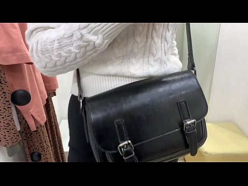 ❤️ Masturbarea în public a tinerei târfe FeralBerry cu un dildo în cabina de probă ❤  at ro.friendmap.top ❌❤
